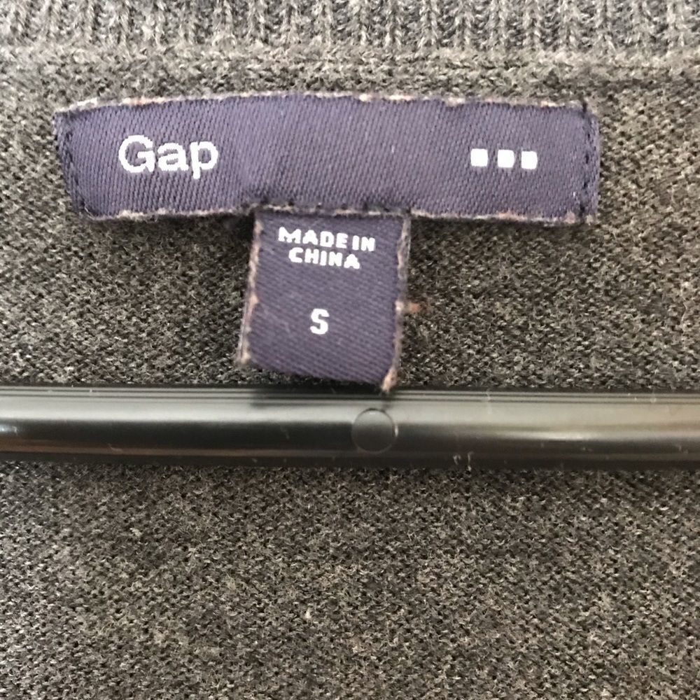 Gap grey v neck sweater size small‎ - Picture 3 of 4